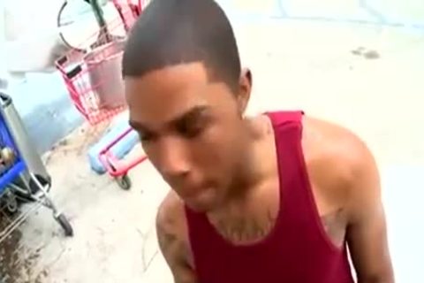 White lad Hunting A Thug Bottom