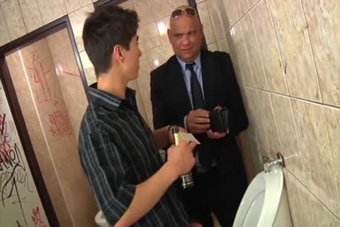 Phat Daddy Barebacks twink In bathroom