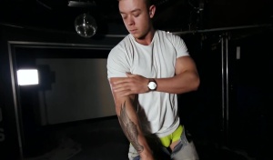undress Club: Jackson - wazoo First Time