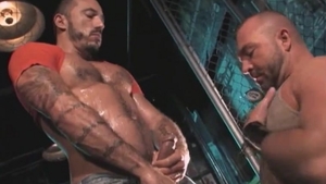 Hunk finds pleasure in the best sex