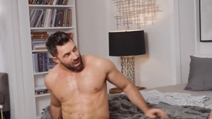 SeanCody.com - American Levi is a muscle gay