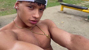 EastBoys - Muscle latino straight dude cumshot at castings