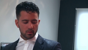 menatplay: Sneaky Massimo Seizes Moment