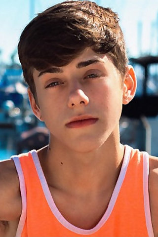 Joey Mills avatar